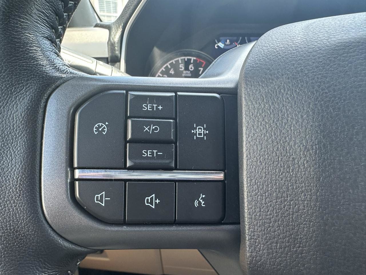 Used 2022 Ford F150 XLT w/ Equipment Group 301A Mid AWD/4WD image 10