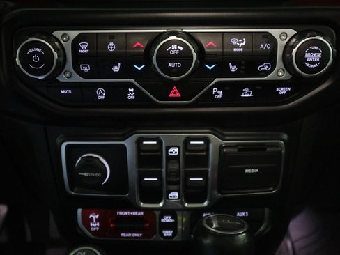 Used 2020 Jeep Gladiator Rubicon image 26