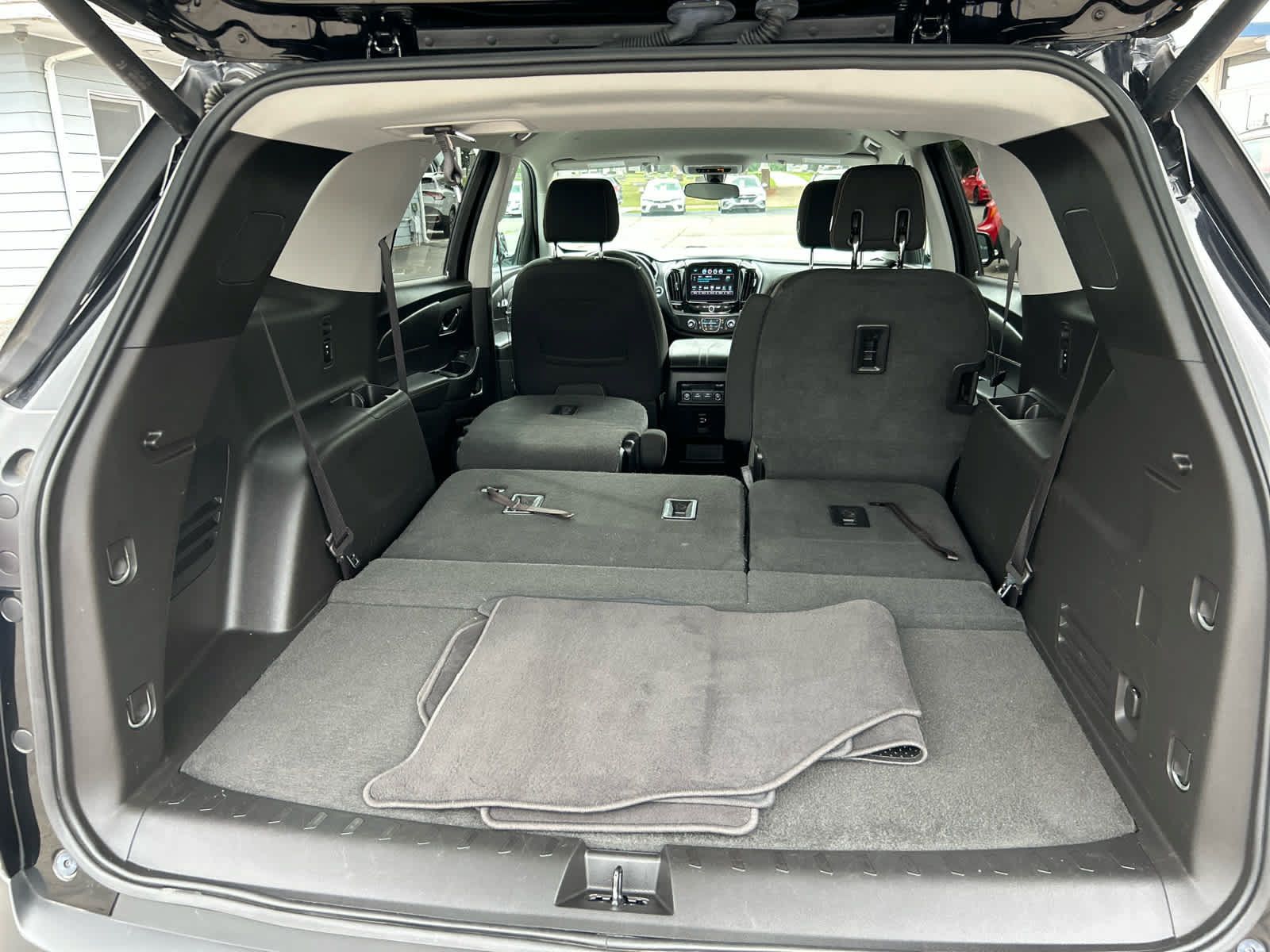 Used 2018 Chevrolet Traverse LT FWD image 29