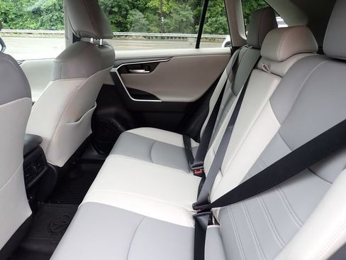 Certified 2020 Toyota RAV4 Limited AWD/4WD image 11