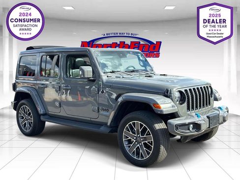 Used 2022 Jeep Wrangler Unlimited Sahara AWD/4WD image 1