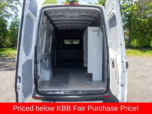 Used 2021 Mercedes-Benz Sprinter 2500 image 14