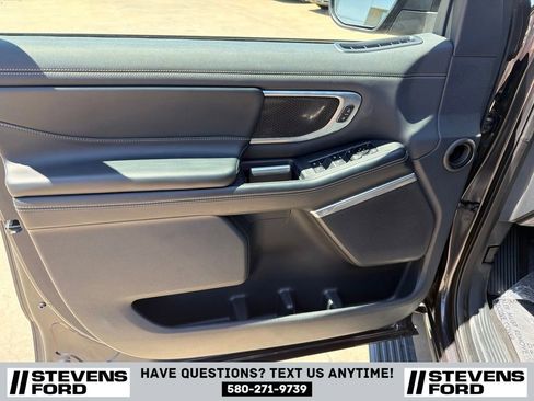 Used 2025 Ford Expedition Platinum w/ Stealth Appearance Package AWD/4WD image 18
