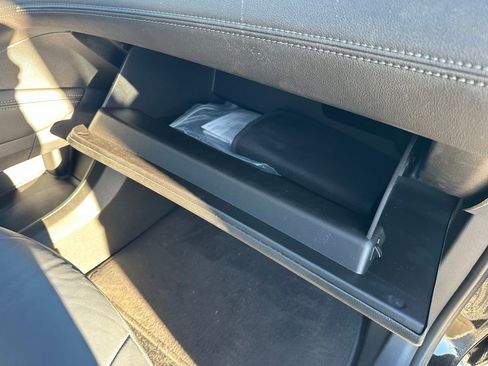 Used 2021 Buick Enclave Premium w/ Sun and Sites Package image 39