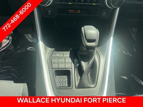 Used 2020 Toyota RAV4 XLE AWD/4WD image 26