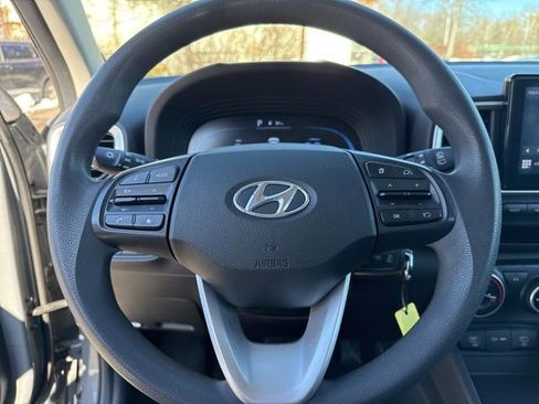 Certified 2023 Hyundai Venue SE w/ Cargo Package image 9