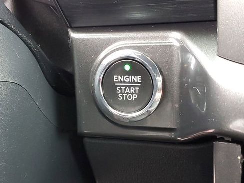 Certified 2021 Ford F150 XLT w/ Equipment Group 302A High image 18