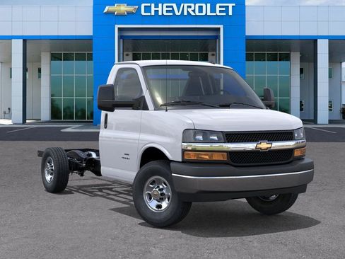 New 2025 Chevrolet Express 3500 w/ Power Convenience Package RWD image 7