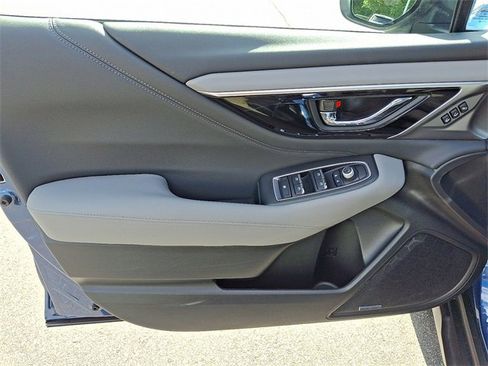 Certified 2022 Subaru Outback Limited image 9