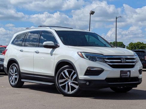 Used 2016 Honda Pilot Elite image 36