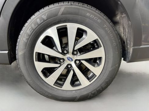 Used 2023 Subaru Outback Premium AWD/4WD image 36