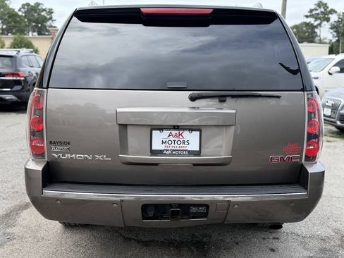 Used 2012 GMC Yukon XL Denali AWD/4WD image 6
