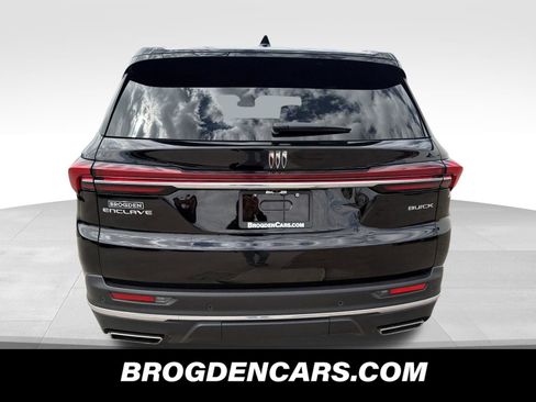Used 2025 Buick Enclave Preferred image 7