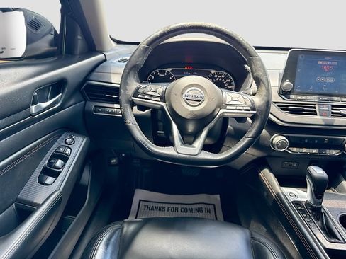 Used 2019 Nissan Altima 2.5 SR FWD image 21