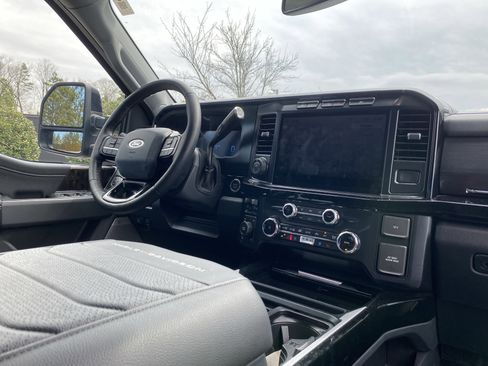 Used 2024 Ford F250 Lariat w/ Lariat Ultimate Package image 6