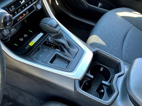 Used 2024 Toyota RAV4 XLE w/ Convenience Package image 15