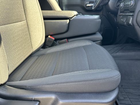 Used 2022 Chevrolet Silverado 1500 Custom image 14