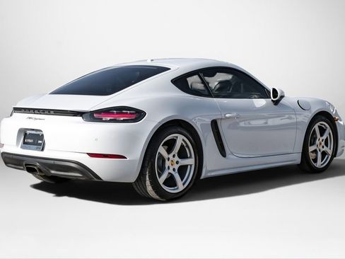 Used 2021 Porsche 718 Cayman RWD image 6
