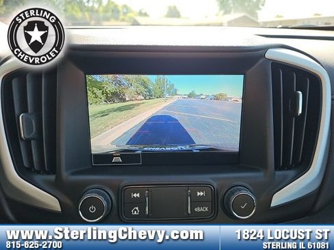 Used 2023 GMC Terrain SLT w/ Elevation Edition image 13