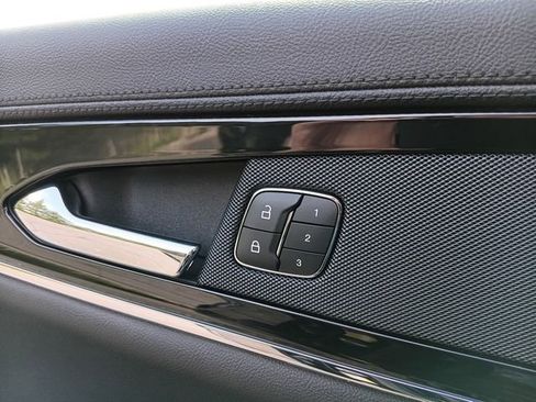 Used 2022 Lincoln Nautilus AWD image 14