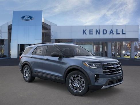 Used 2026 Ford Explorer Active w/ Active Comfort Package AWD/4WD image 7