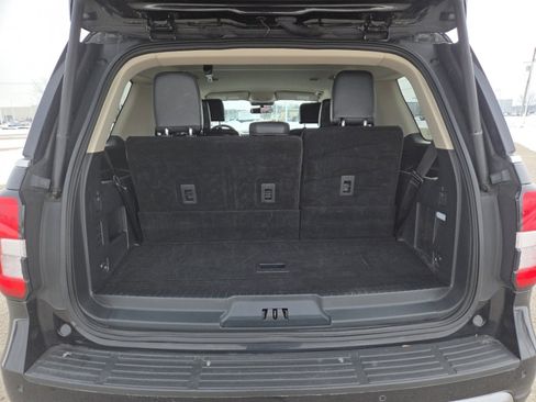 Used 2024 Ford Expedition XLT image 17