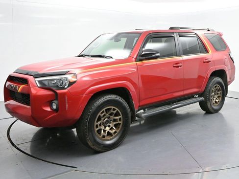 Used 2023 Toyota 4Runner 40th Anniversary SE AWD/4WD image 3