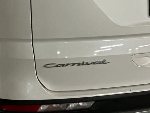 Certified 2022 Kia Carnival SX Prestige image 37