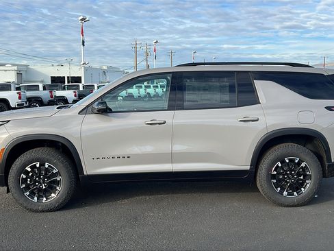 New 2026 Chevrolet Traverse Z71 w/ Enhanced Driving Package image 8