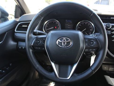 Used 2020 Toyota Camry SE FWD image 35