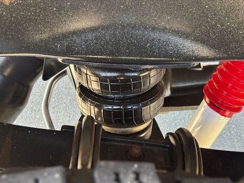 Used 2017 Ford F250 Lariat w/ Lariat Value Package image 5