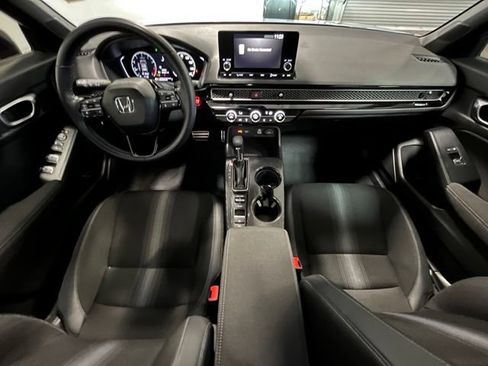 Used 2023 Honda Civic Sport image 17
