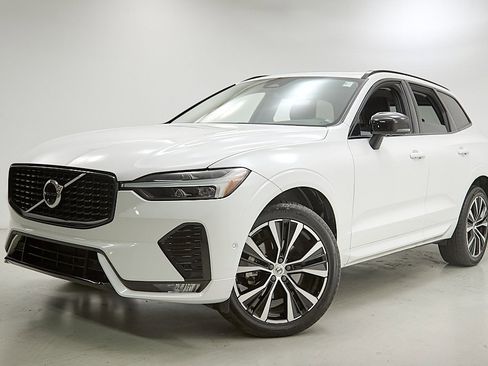 Certified 2023 Volvo XC60 B5 Plus w/ Protection Package Premier image 2