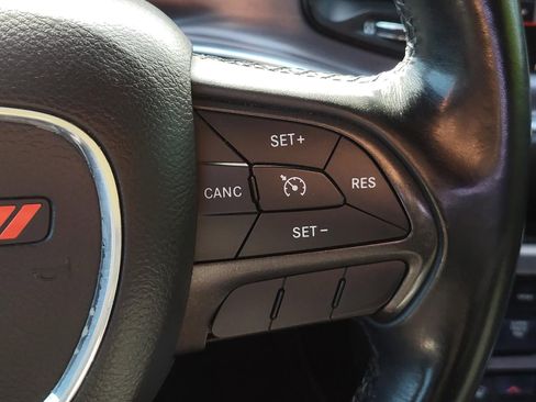 Used 2015 Dodge Challenger R/T Scat Pack w/ Scat Pack Appearance Package image 32