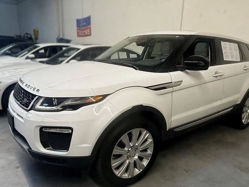 Used 2017 Land Rover Range Rover Evoque HSE AWD/4WD image 12