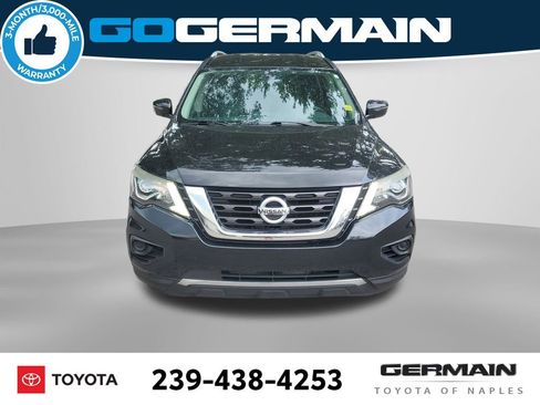 Used 2020 Nissan Pathfinder S FWD image 2