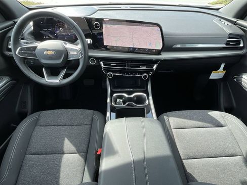 New 2025 Chevrolet Traverse LT image 21