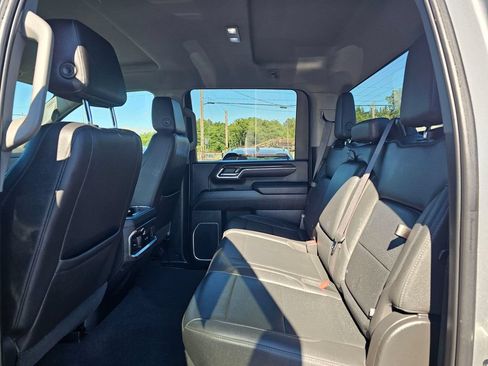 Used 2024 GMC Sierra 2500 SLT w/ SLT Convenience Package AWD/4WD image 16