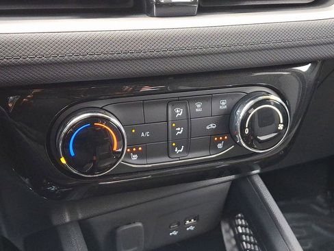 Certified 2025 Chevrolet TrailBlazer LT w/ LT Cold Weather Package image 15