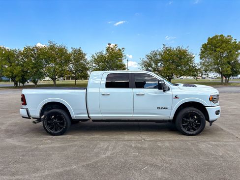 Used 2024 RAM 2500 Limited AWD/4WD image 13