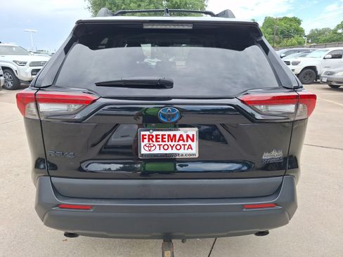 Used 2024 Toyota RAV4 AWD Hybrid image 5