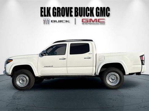 Used 2022 Toyota Tacoma Limited image 7