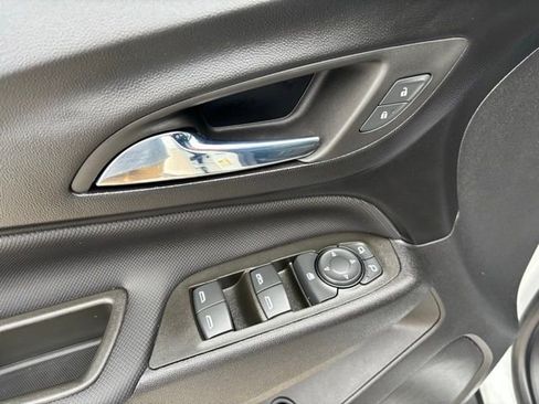 Used 2023 Chevrolet Equinox RS image 15