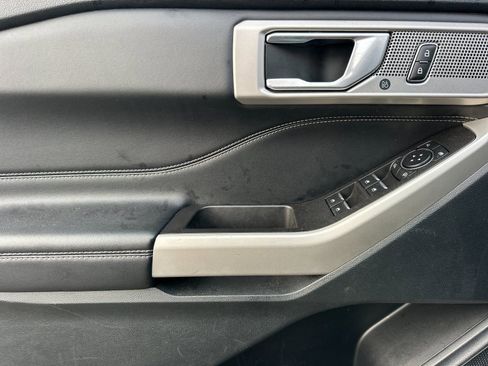 Used 2024 Ford Explorer Limited image 10