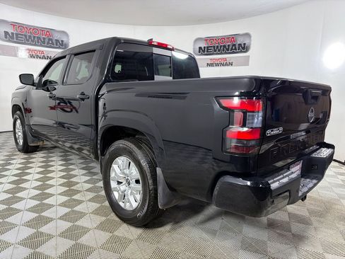 Used 2024 Nissan Frontier SV w/ SV Convenience Package RWD image 5