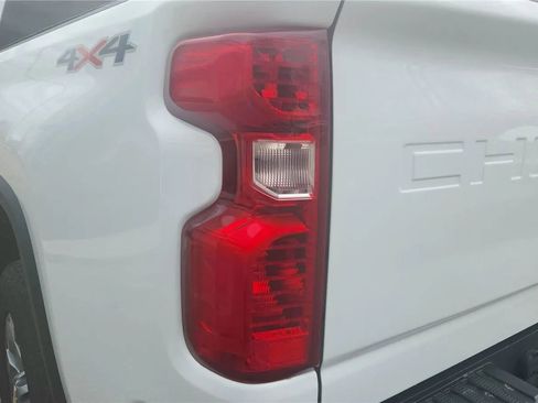 Used 2022 Chevrolet Silverado 2500 Custom w/ Gooseneck/5TH Wheel Package image 4