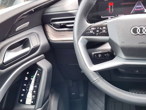 Used 2025 Audi Q5 Premium Plus w/ Premium Plus AWD/4WD image 26