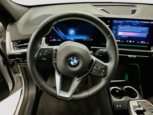 Used 2025 BMW X2 xDrive28i AWD/4WD image 18