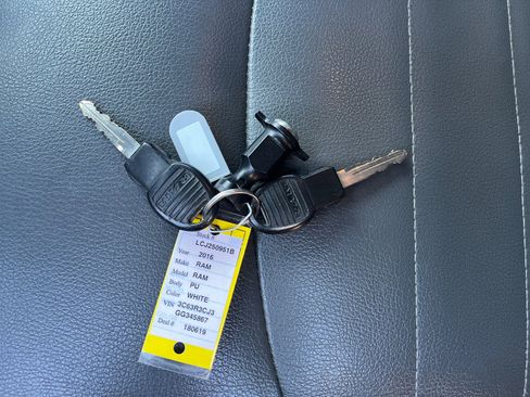 Used 2016 RAM 3500 Tradesman image 31