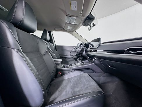 Used 2024 Mitsubishi Outlander SE image 31